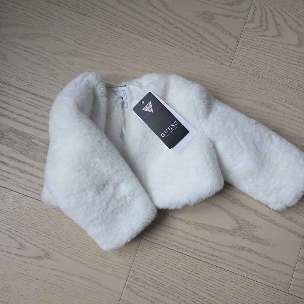 Guess Elegant White Faux Fur Wrap